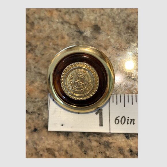 Vintage Liz Claiborne Pierce Gold Tone Tortoise Statement Crest Lucite Earrings - Picture 6 of 6